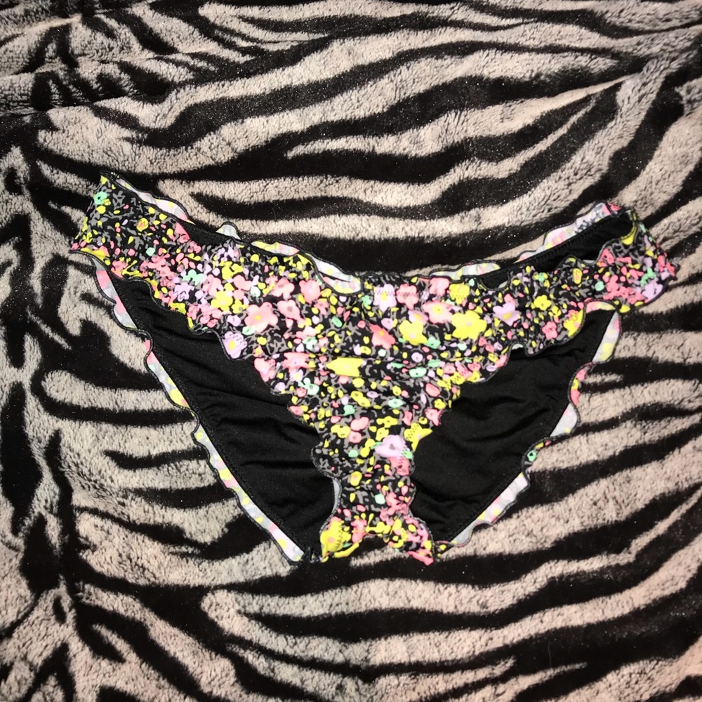 Victoria’s Secret swum bottoms